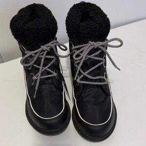 Sorel Black Winter Boots with White Trim